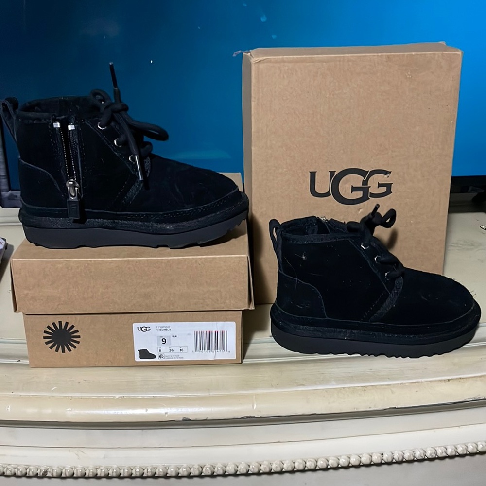 Toddler Ugg Boots. Size 9. Good Condition.